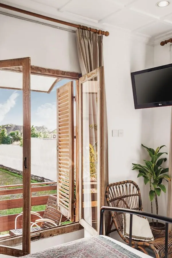 סמיניאק Brown Feather Hotel